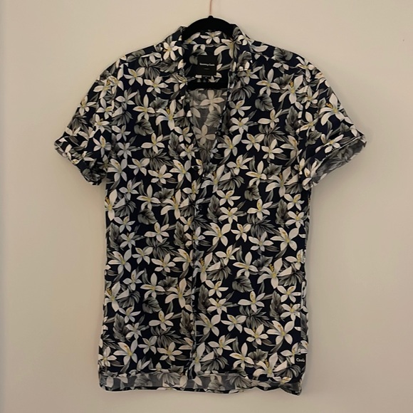 Barney Cools size M Mens collared shirt - Picture 1 of 3
